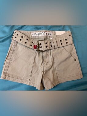 NWT Mudd Khaki Beige Shorts with removable Grommet Belt Women Size 0